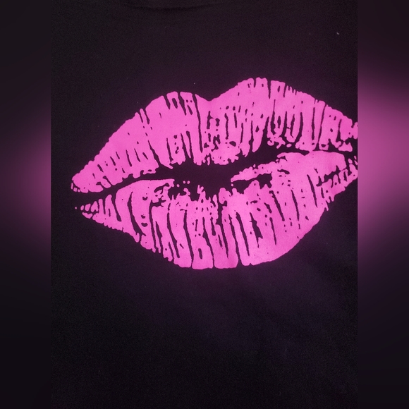 Women Casual Pullover Lips - Picture 2 of 6